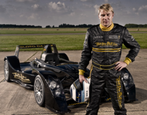 mika-hakkinen-caparo-580x453