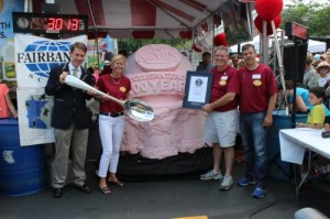 Kemps Sets Guinness World Record for World's Largest Ice Cream Scoop